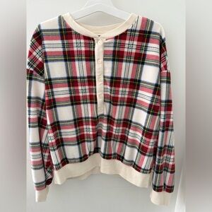 Old Navy Christmas sweater size Medium